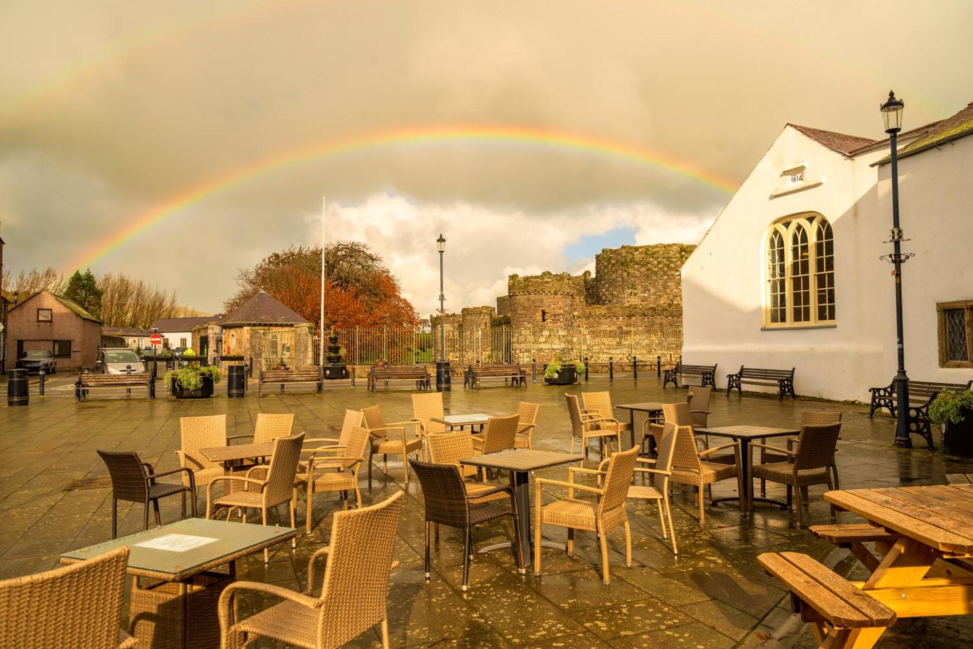 Castle Court Hotel Beaumaris Eksteriør billede